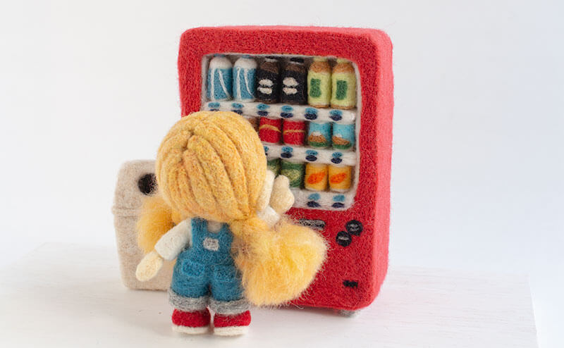 羊毛フェルト人形　自販機